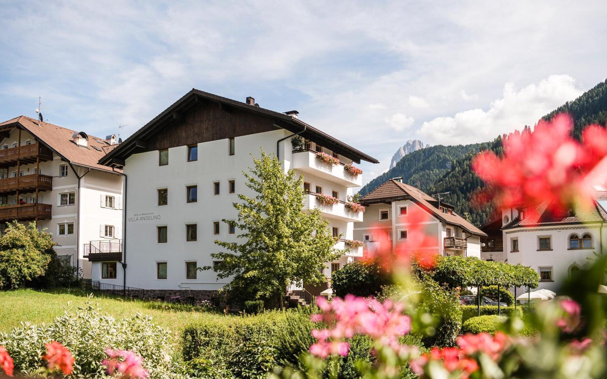 B&B Villa Angelino Urtijëi Buitenkant foto